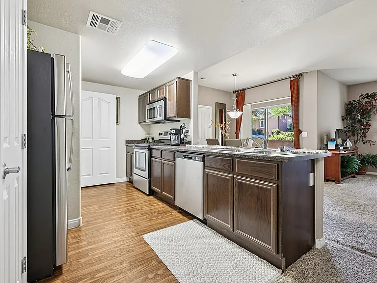 D2x2 Kitchen