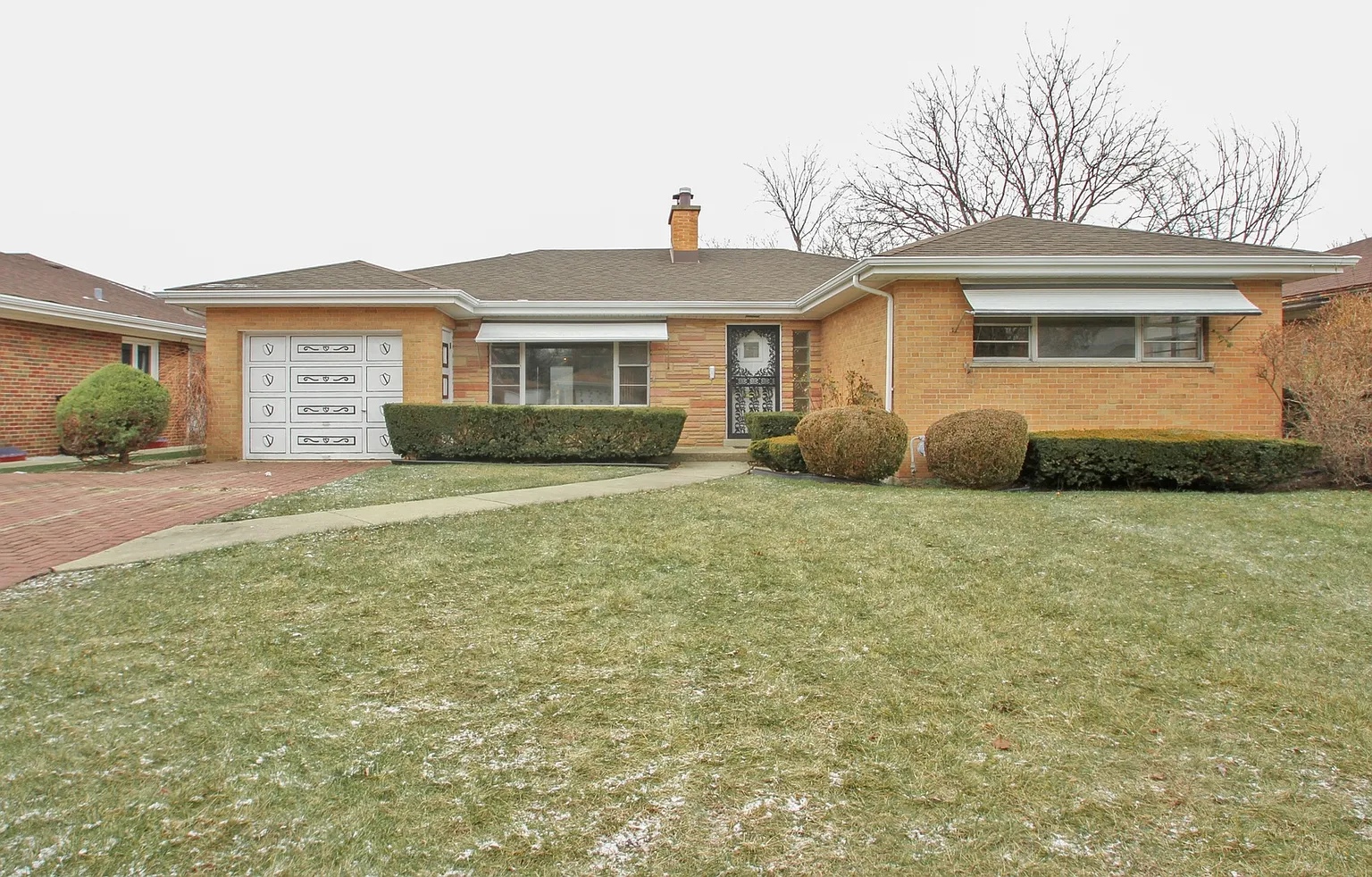 6836 N Keating Ave photo 1