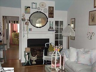 5th image of 204 Chadwyck Ct