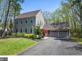 7 Sherwood Ln, Voorhees, NJ 08043