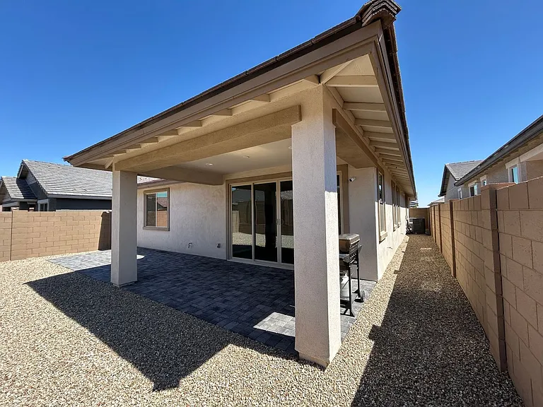 20268 W Montecito Ave — Photo 23
