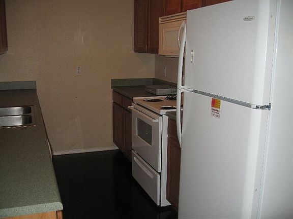 4th image of 7710 Downe Dr
