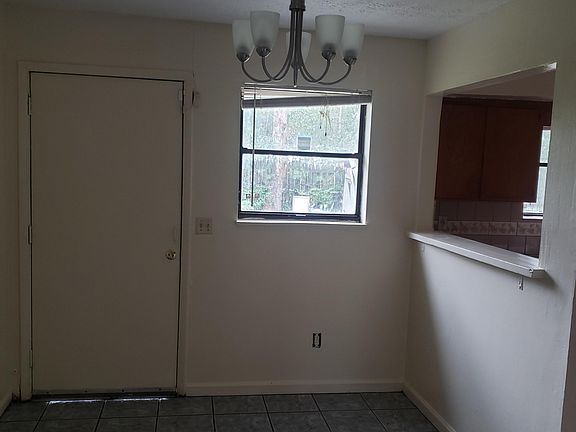 4th image of 7040 Miss Muffet Ln S