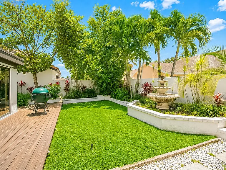 7678 Solimar Cir #0 — Photo 30