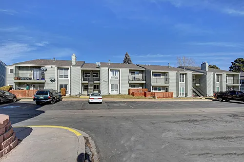 2330 E Fremont Ave #A19 Photo 1