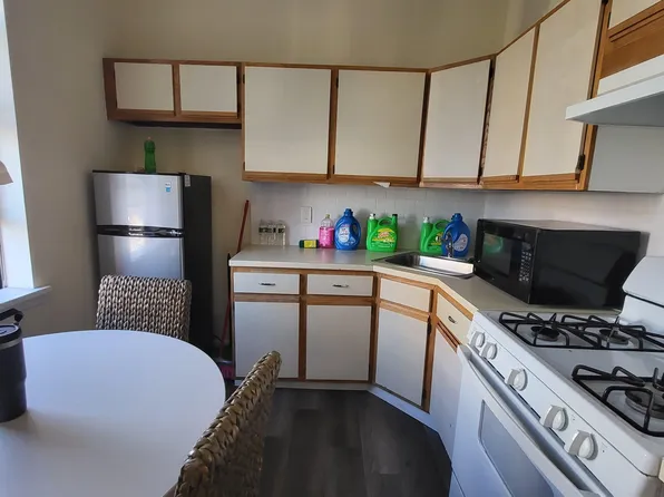 1506 Summit Avenue image 7 of 44