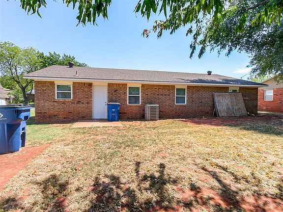 5th image of 1009 Shady Creek Cir