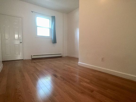 3rd image of 206 Green St #1