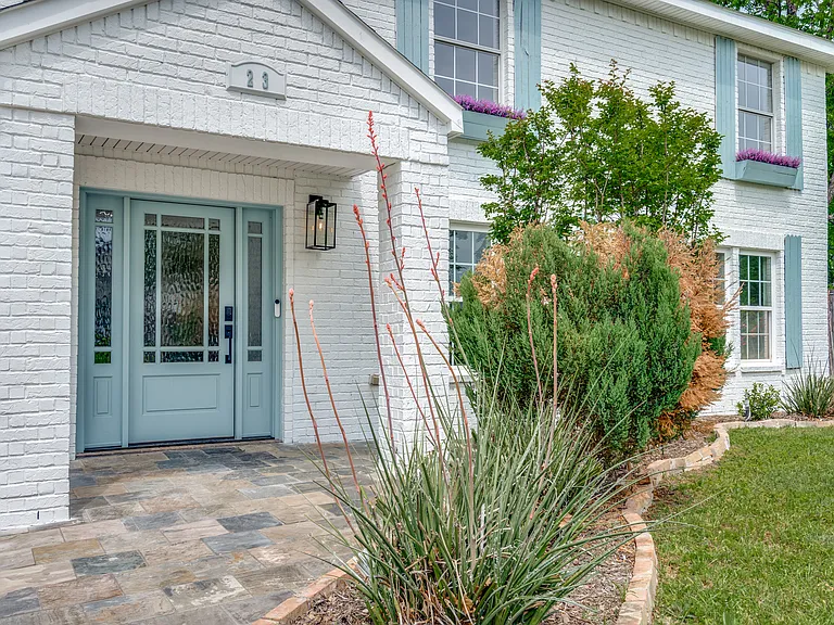 23 Grant Cir — Photo 2