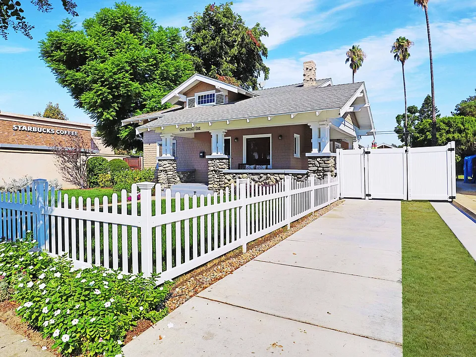 125 E Alvarado St