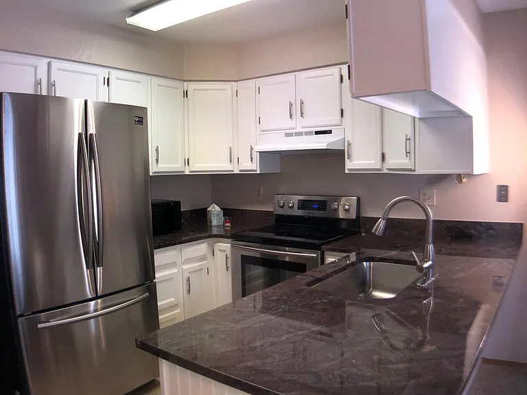 19840 Summerset Ln — Photo 2