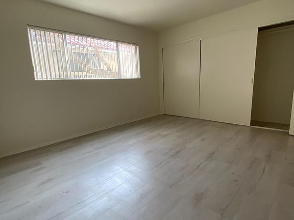 5th image of 1728 Montana Ave