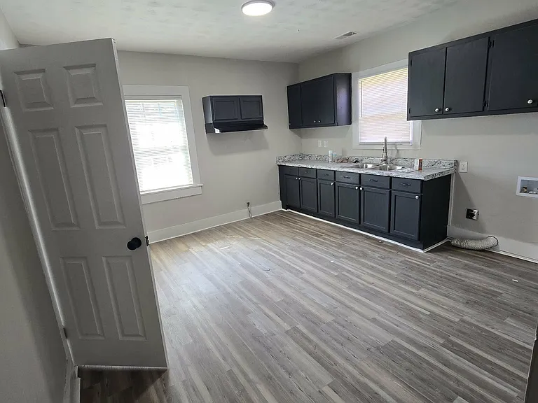 973 Doris Ave — Photo 6