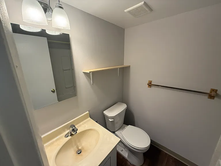 802 Putnam Blvd — Photo 10