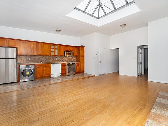 2nd image of 349 6th Ave #4