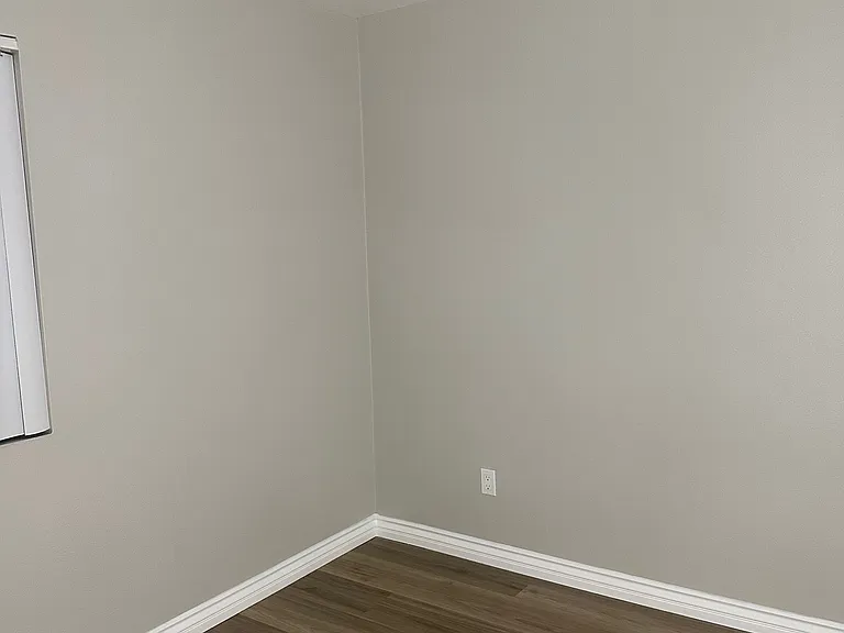 13750 Vanowen St #3 — Photo 11