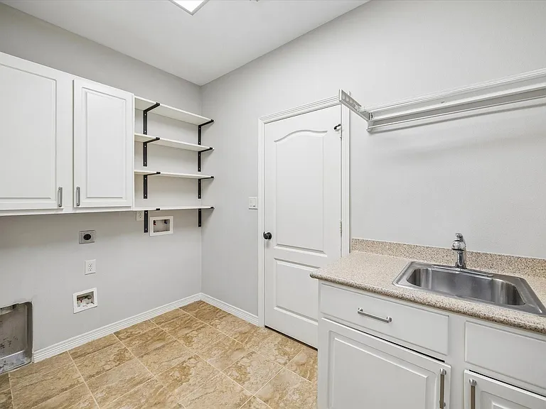 1735 Sylvia Springs Ln — Photo 31