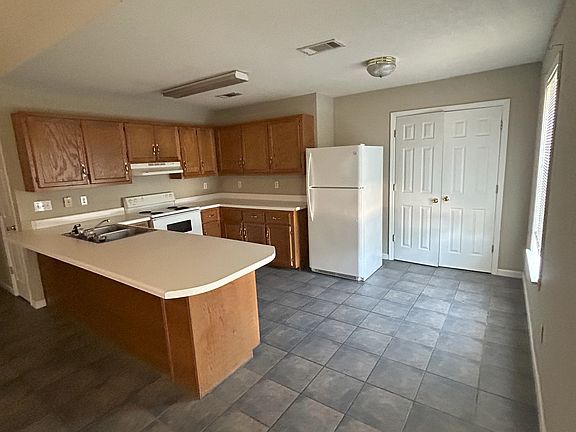 4th image of 108 Creekwood Dr