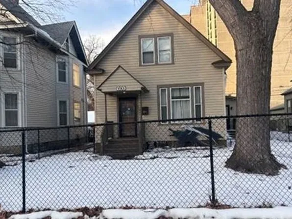 609 Case Ave, Saint Paul, MN 55130
