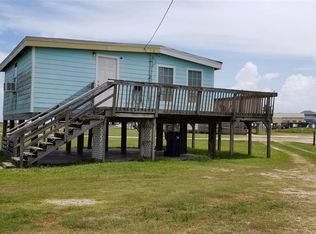 110 Surf Dr, Surfside Beach, TX 77541