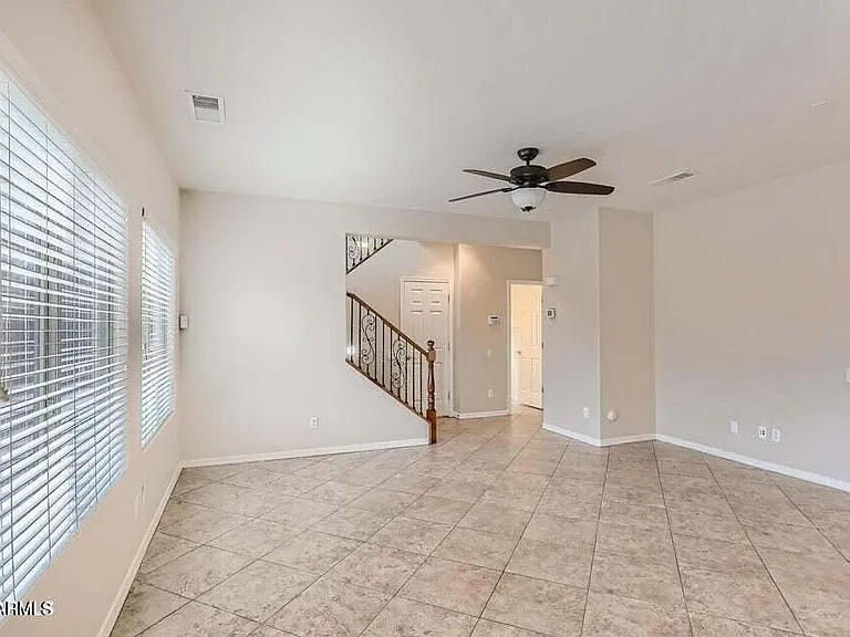 2039 W Kathleen Rd — Photo 11