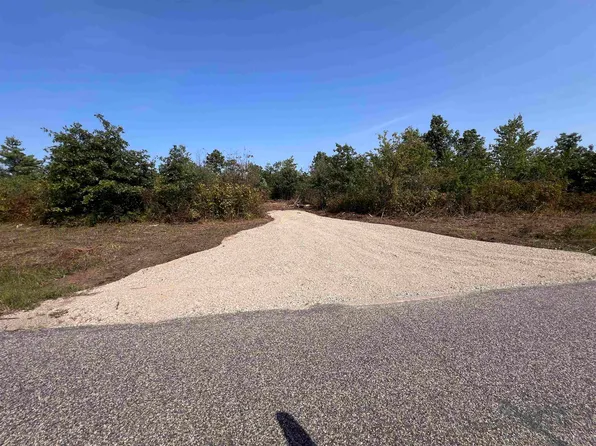 Parkway Rd #8, Crivitz, WI 54114