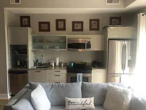 Full Kitchen & SS Appliances