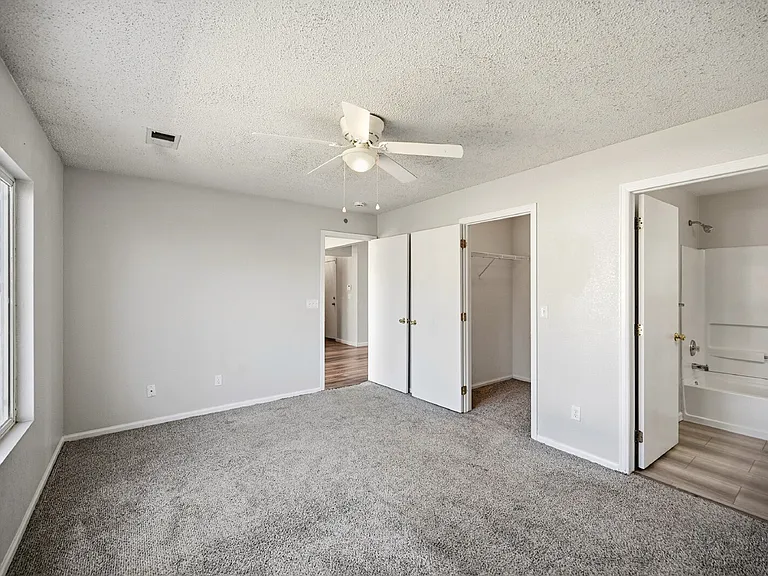 4859 Joplin Ct — Photo 11