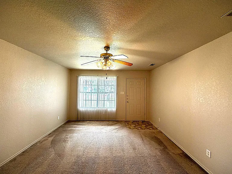 5208 Lauren Lea Dr — Photo 3