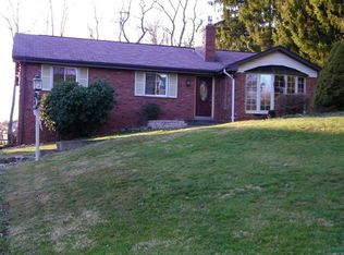 124 Claridge Dr, Coraopolis, PA 15108