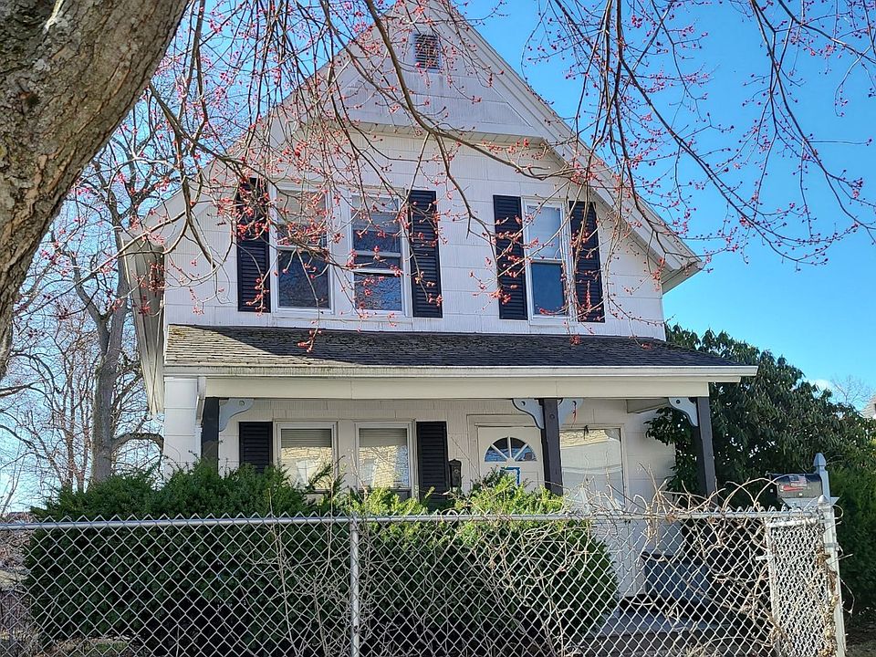 1st image of 72 Beacon Ave