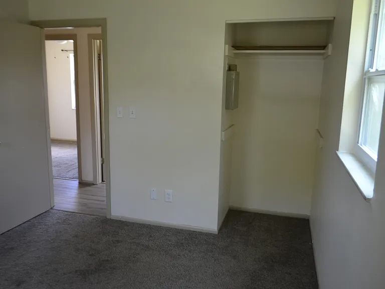1060 E Patrick Cir — Photo 14