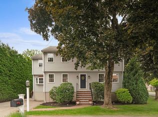 42 Riverside Dr, Reading, MA 01867