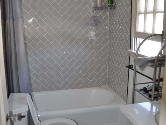3rd image of 106 N Sweetzer Ave #8917618