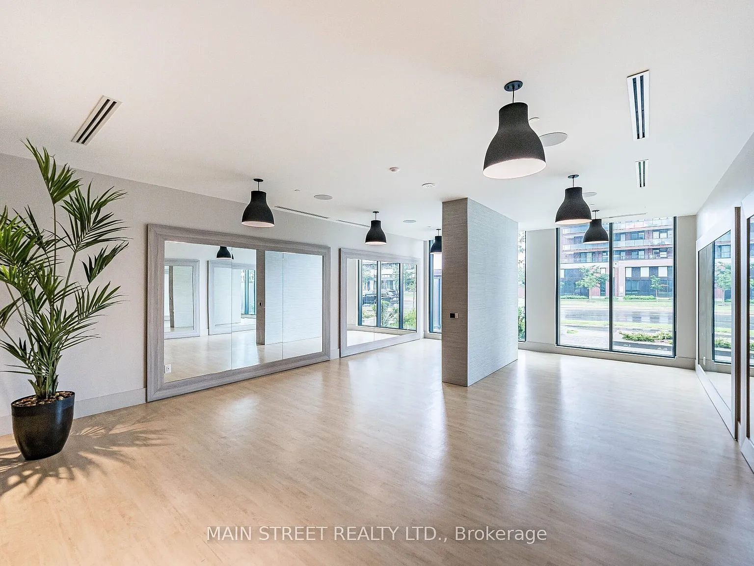 3 bed, $2,600 — Photo 2