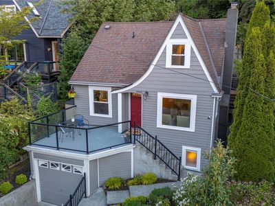 2423 Everett Avenue E, Seattle, WA, 98102