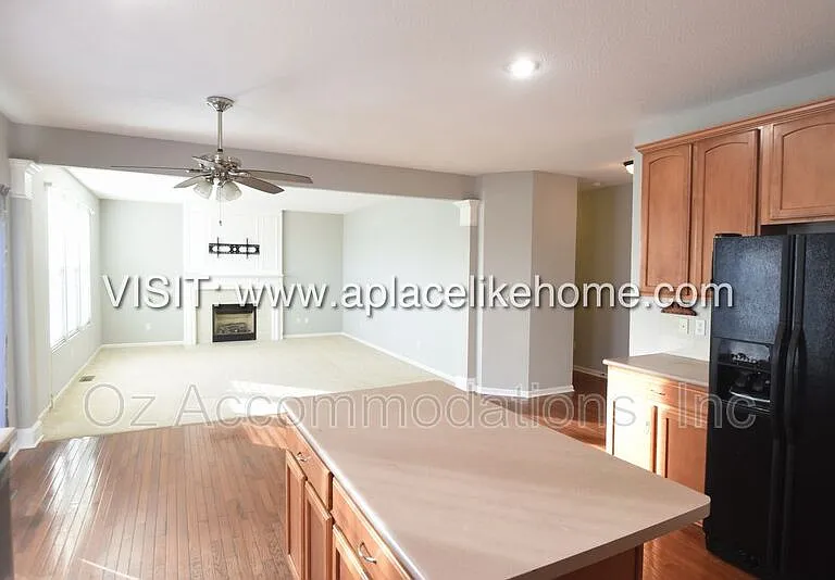 22413 W 113th Ter — Photo 16