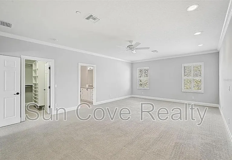 854 Macewen Dr — Photo 36