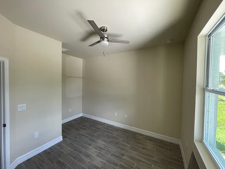5025 Leonard Blvd S — Photo 13