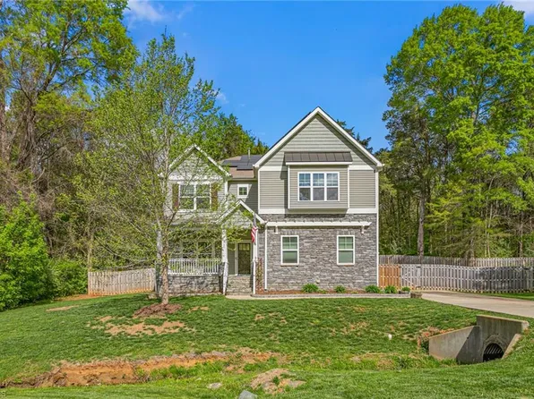 2155 Waterview Dr, Graham, NC 27253