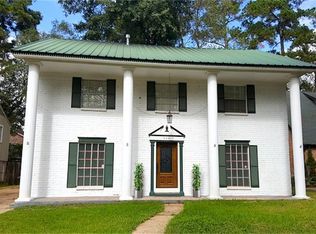 524 S Rivershire Dr, Conroe, TX 77304