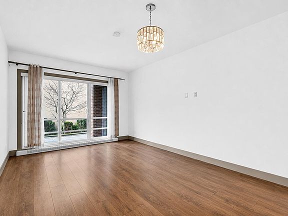 5th image of 6875 Dunblane Ave #103