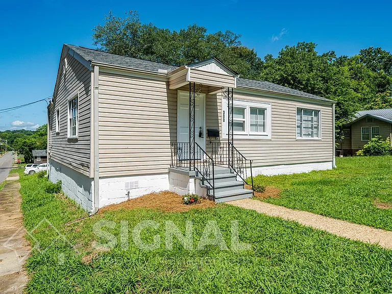 300 Norwood Ave — Photo 21