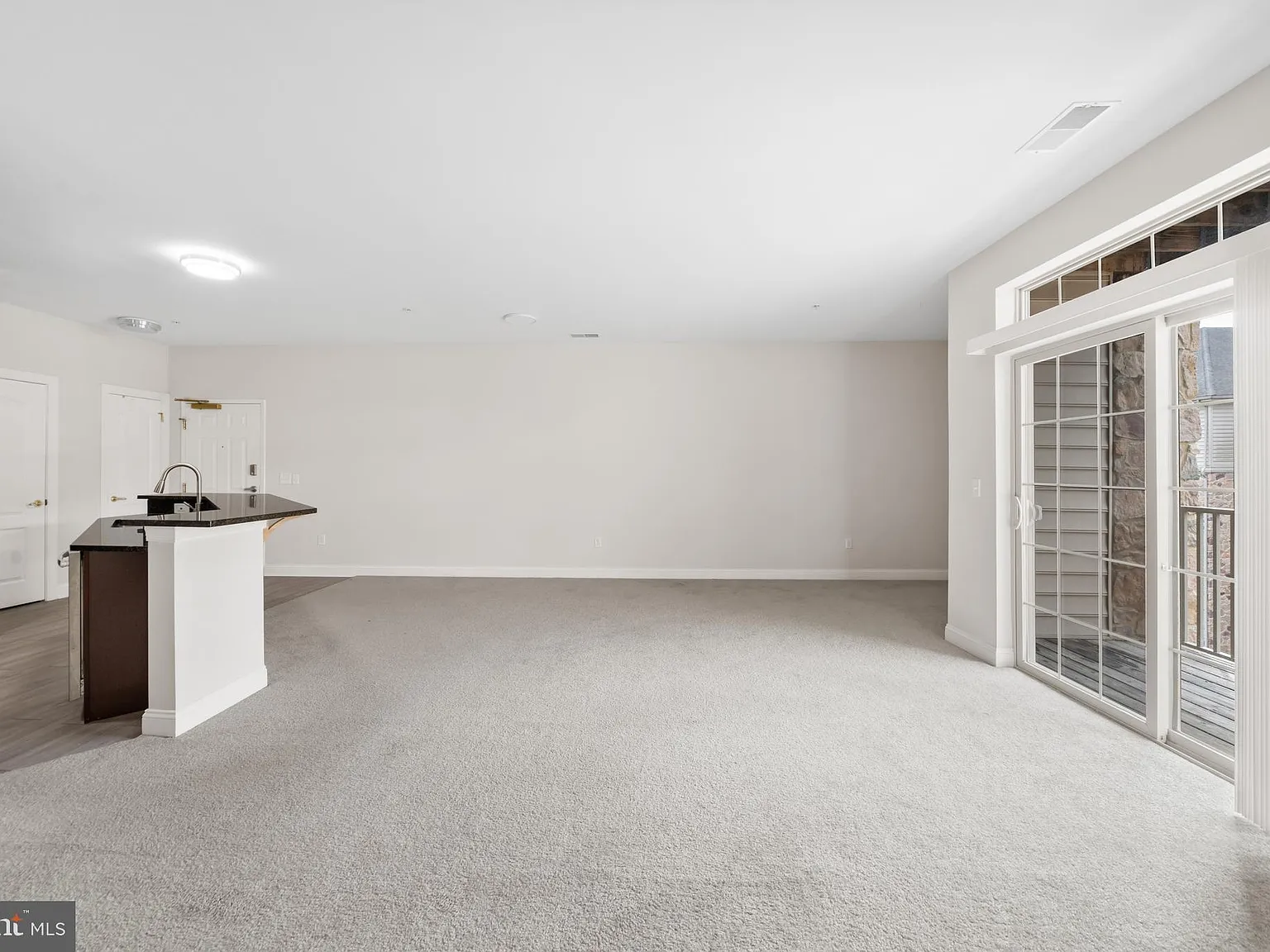 3000 Fountainview Cir — Photo 4