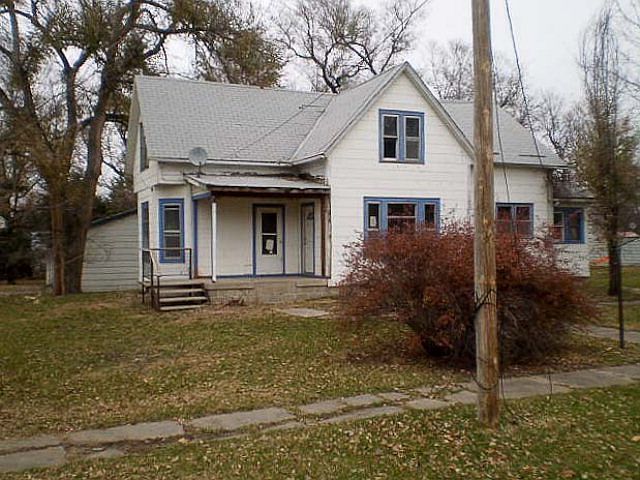 1st image of 214 Center St
