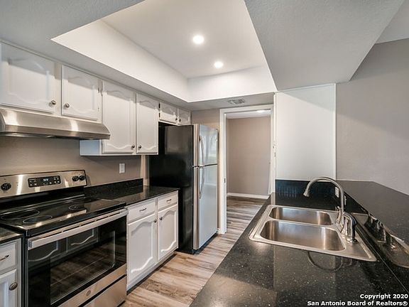 5th image of 8226 Knute Rockne St
