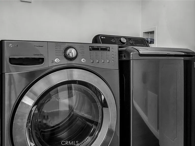 810 Edgewood St #105 — Photo 5