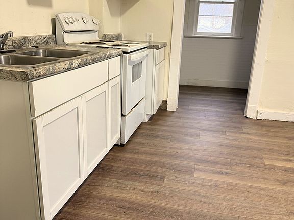 3rd image of 124 Wroe Ave