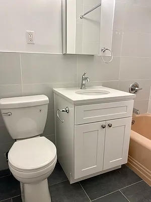 Rented by Paley Management | media 22