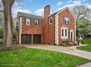 305 Maplewood Rd, Riverside, IL 60546